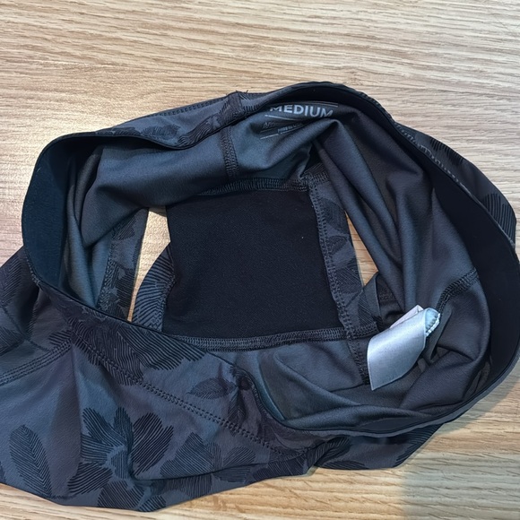 New Balance 2” Shorts - size M - Picture 4 of 6